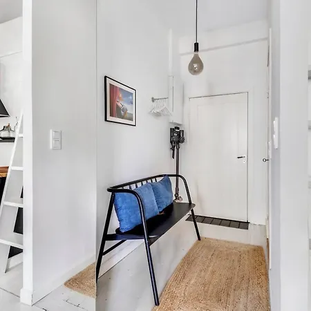 Wehost Bright Studio For 6 Kallio Travellers * Helsingfors